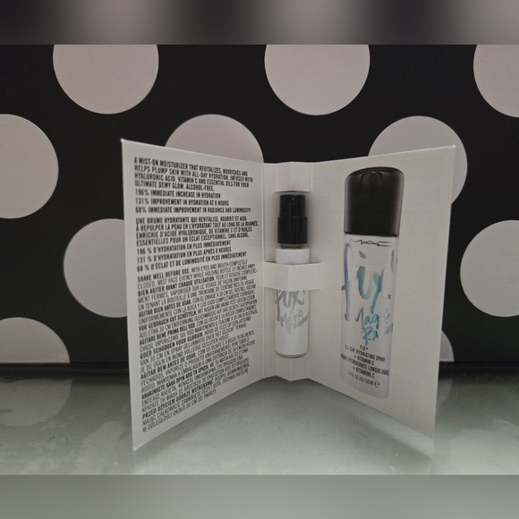 5/$25✨️M.A.C Setting Spray✨️ - Picture 2 of 2